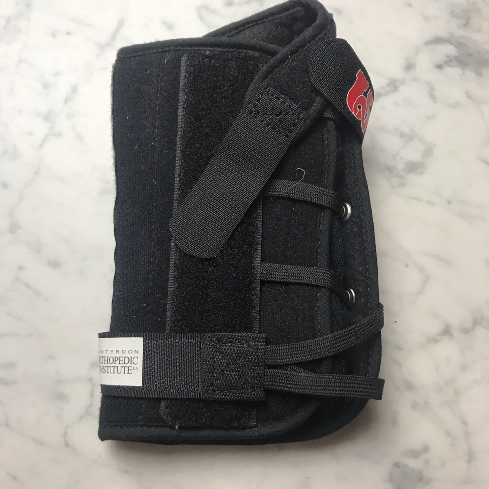 Bird & Cronin U2 Black Universal Wrist Guard Brace
